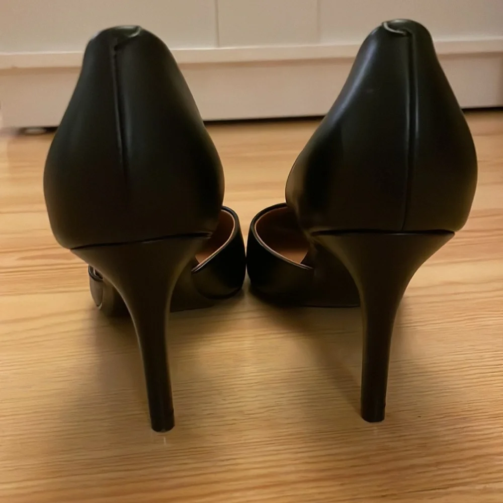 Calvin Klein Gloria D'orsay Heels - Picture 7 of 8